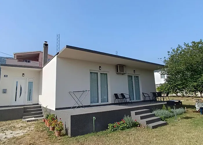 Kuca Za Odmor-mladen *